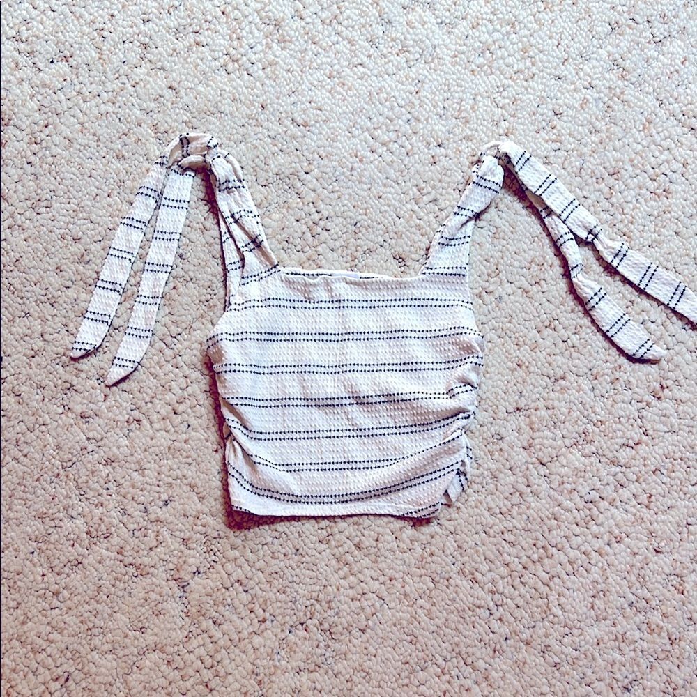 Le Lis Size Large White Black Cropped Women’s Halter Top